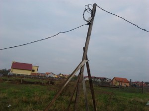 2012 10 29 21.26.37 300x225 Curent in regim de organizare de santier pe strada Fagaras