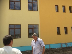 dirigintele de santier gradinita 300x225 STADIUL REALIZARII UNOR PROIECTE 